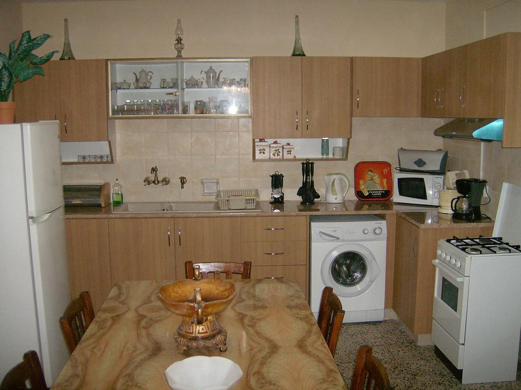Patriko Village Home Писури Стая снимка